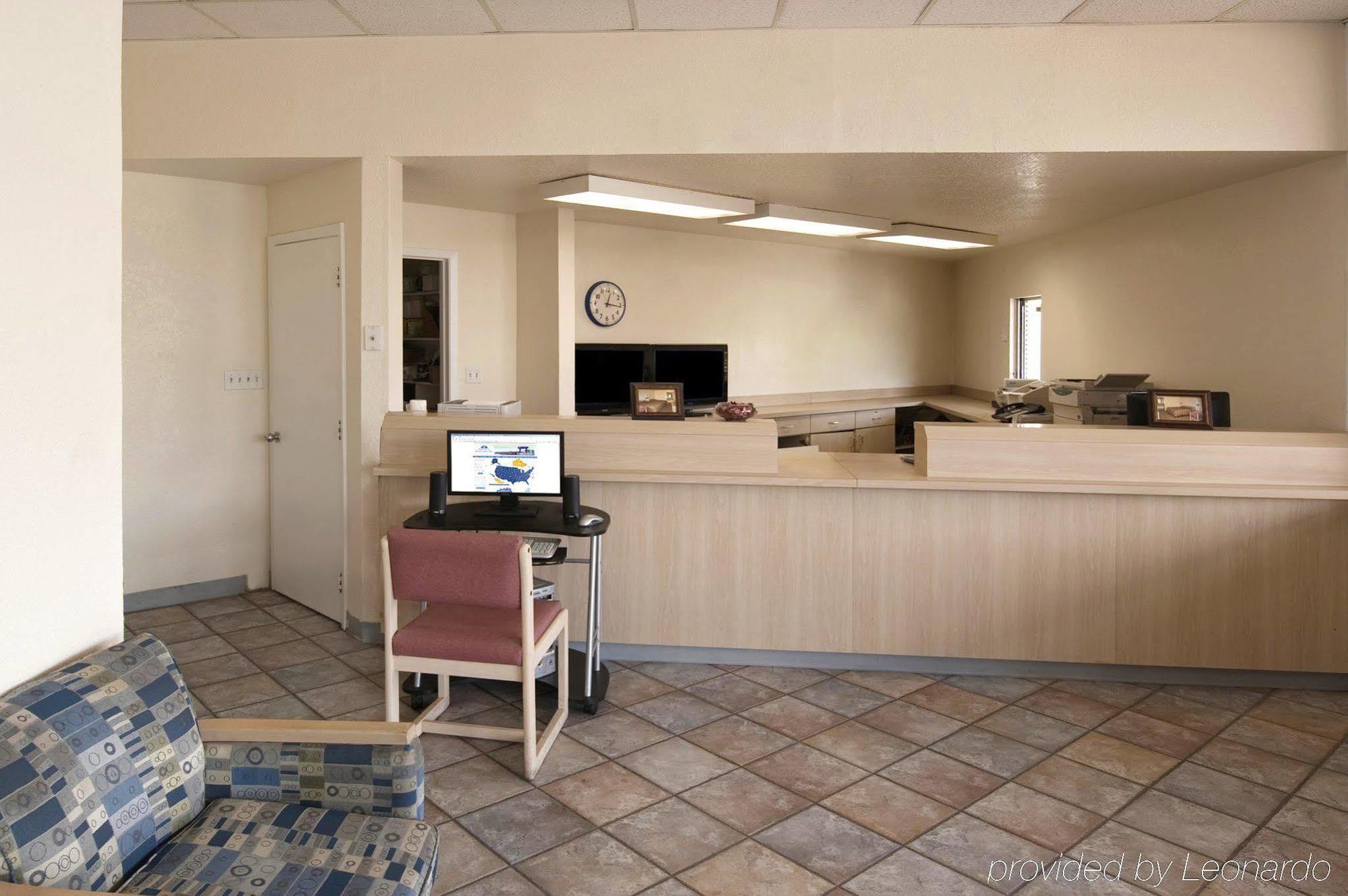 Howard Johnson By Wyndham Houston Hobby Hotel Interior photo